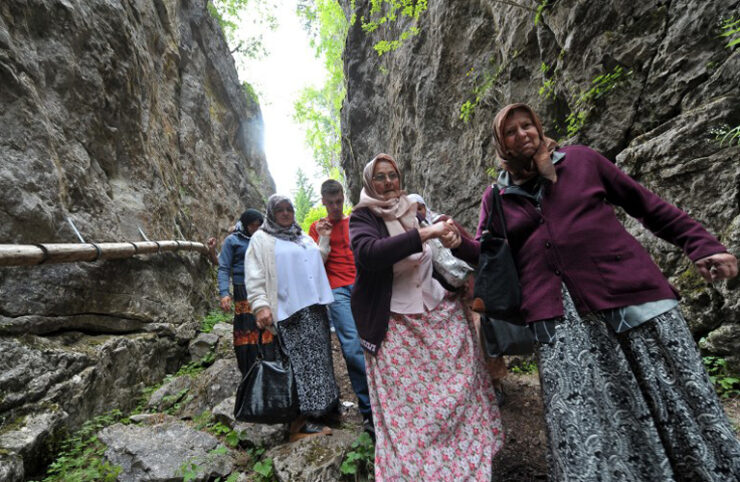BOSNIA-RELIGION-ISLAM-PILGRIMAGE